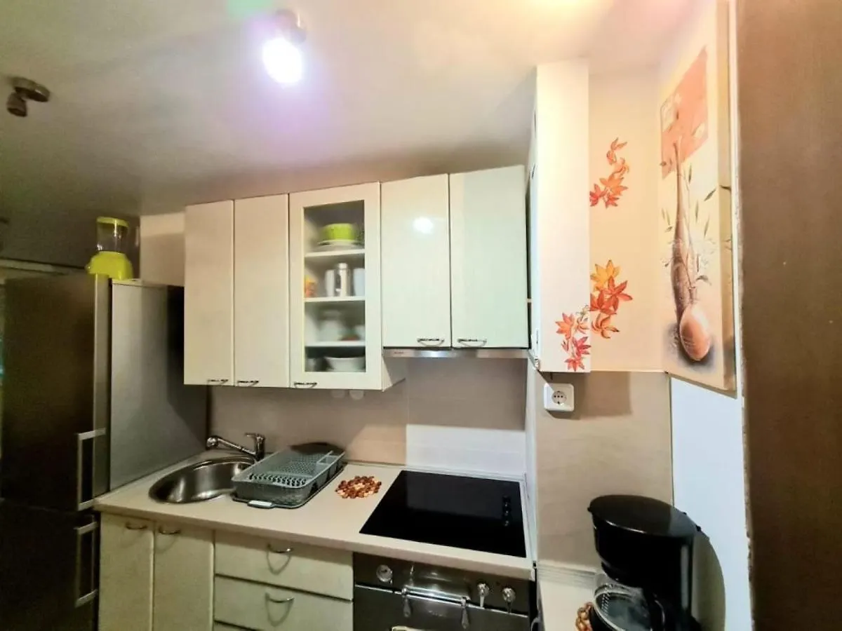 Apartment Lovely - Modern & Comfy Split